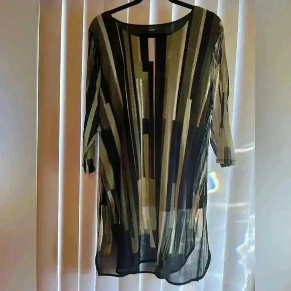 NWOT Alfani Printed Mesh Tunic, brand new never worn. Army green mixed color - Picture 3 of 15
